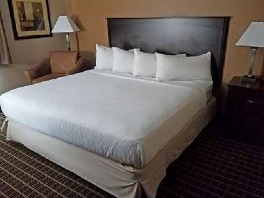 Americas Best Value Inn And Suites Bismarck 6