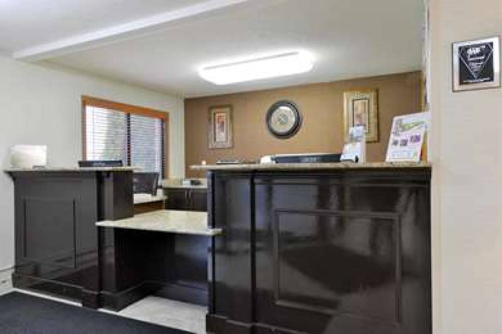 Americas Best Value Inn And Suites Bismarck 4