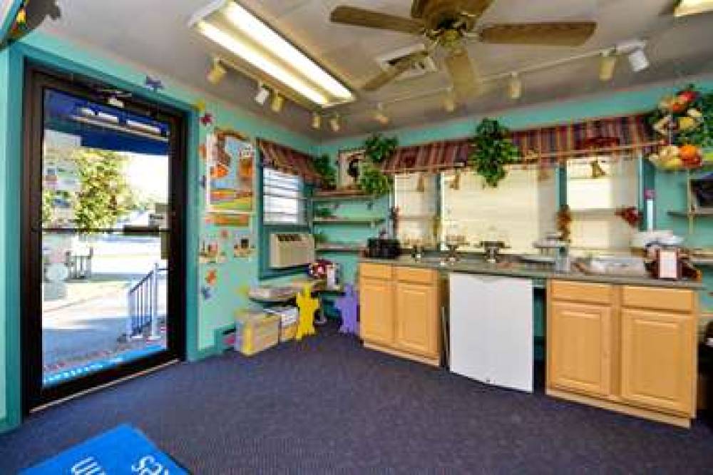 Americas Best Value Inn 6