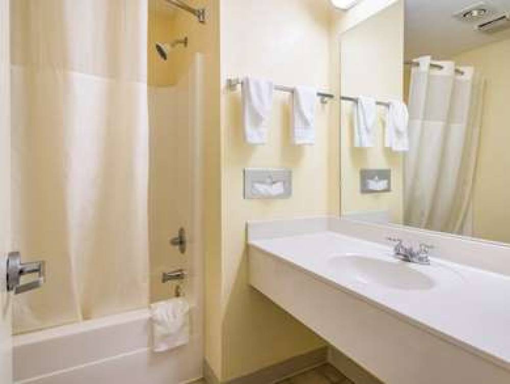 Americas Best Value Inn 10