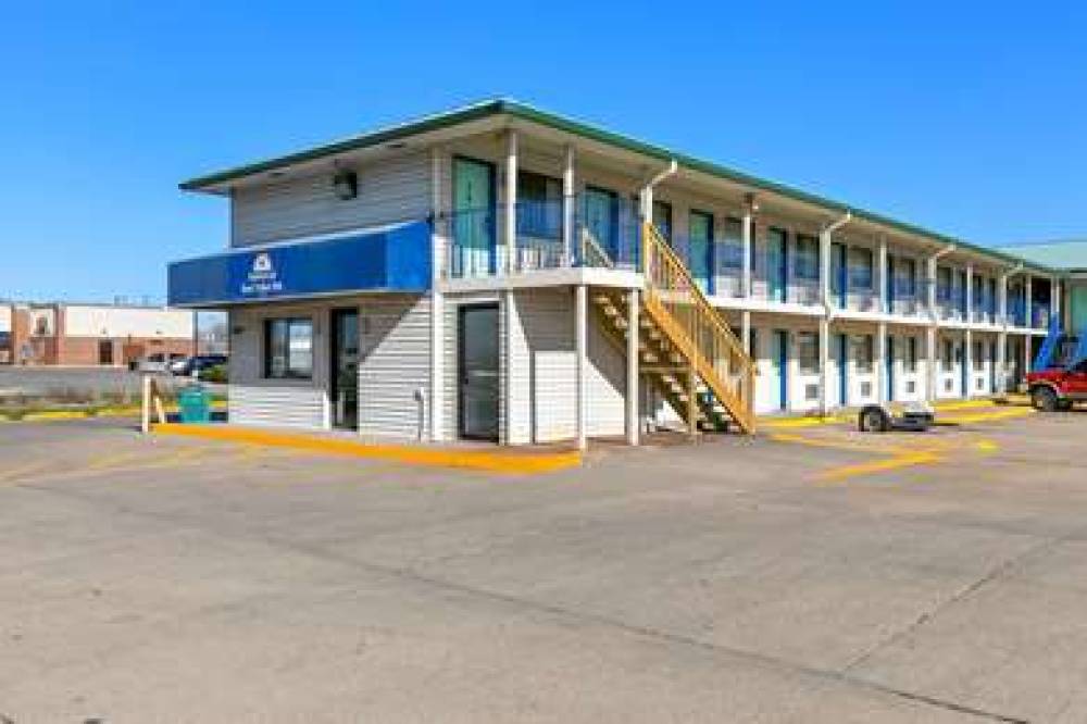 Americas Best Value Inn 4