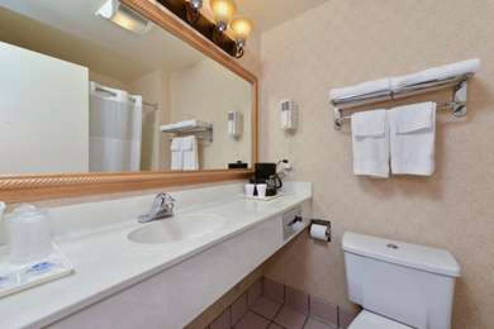 Americas Best Value Inn 8