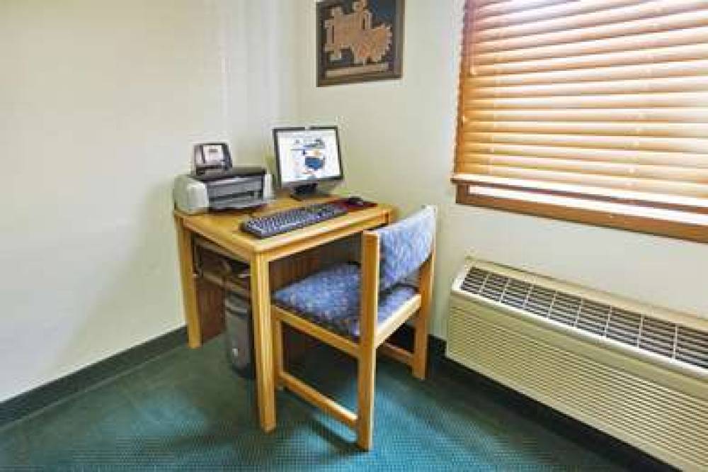 Americas Best Value Inn Grand Forks 9