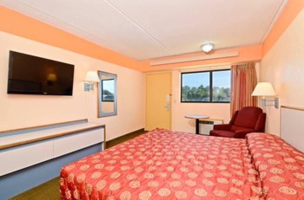 Americas Best Value Inn-Memphis/Airport 4