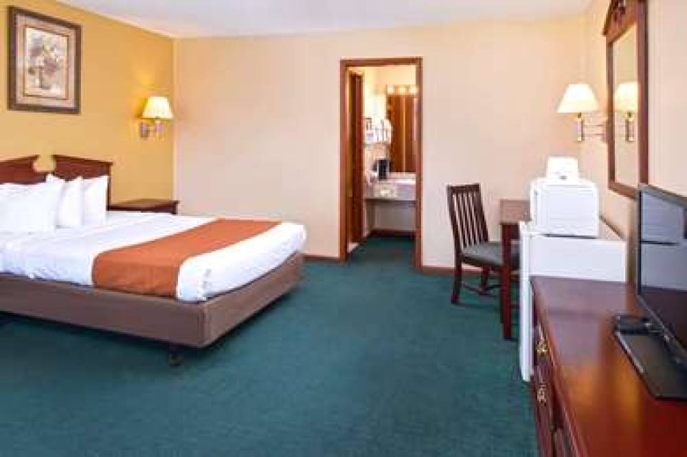 Americas Best Value Inn Plattsburgh 1