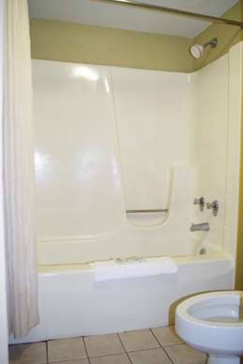 Americas Best Value Inn St Louis Downtown 1