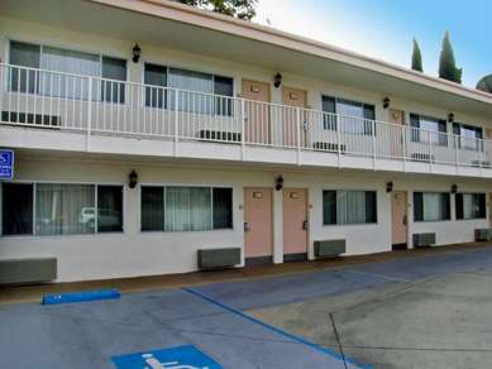 Americas Best Value Inn Visalia