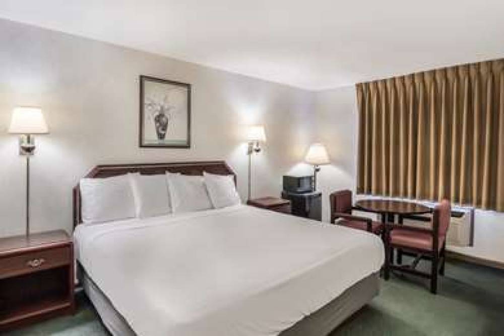 Americas Best Value Inn Wenona 7