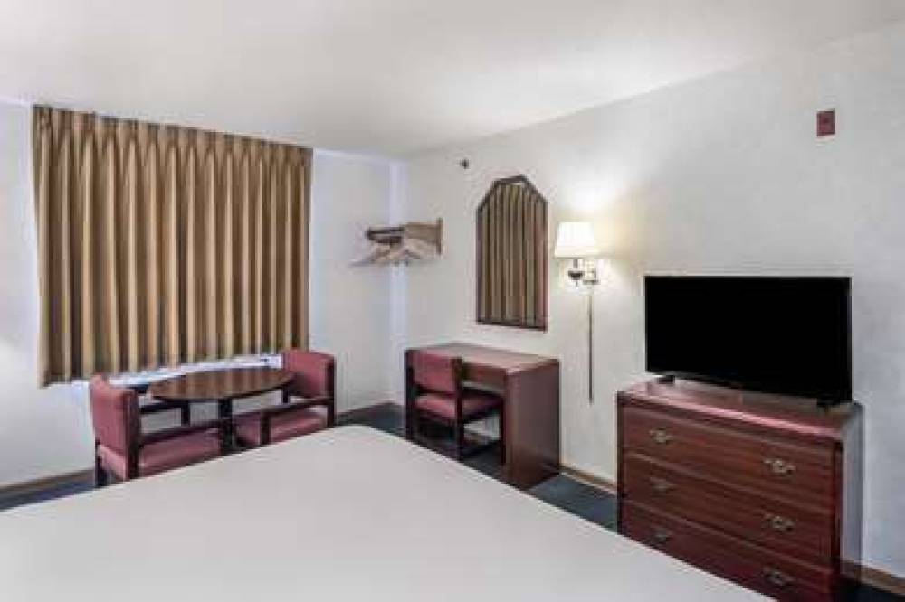 Americas Best Value Inn Wenona 10