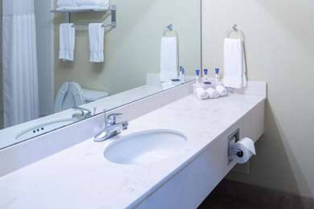 Americas Best Value Inn West Point 9