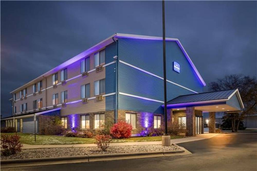 AMERICINN BY WYNDHAM COLUMBUS WISCO 1