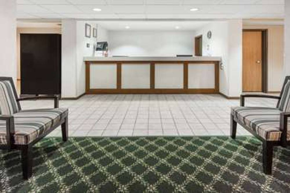 AMERICINN BY WYNDHAM COLUMBUS WISCO 9
