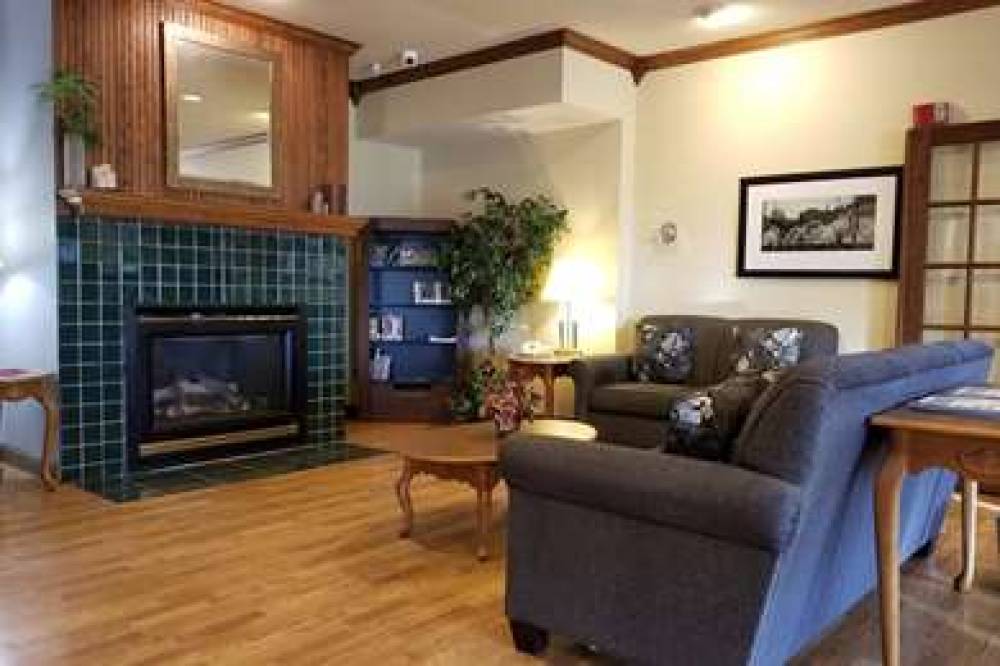 AMERICINN BY WYNDHAM GALESBURG 3