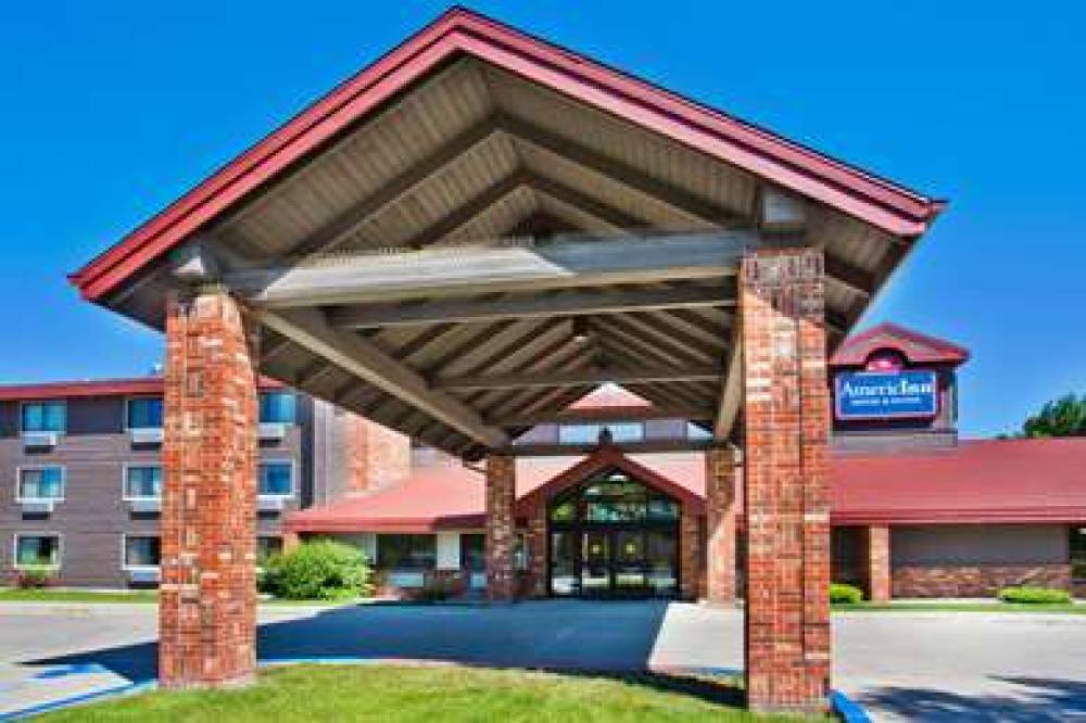 AmericInn By Wyndham Grand Forks 1