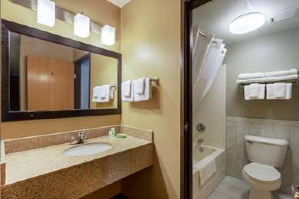 AmericInn By Wyndham Hartford WI 9