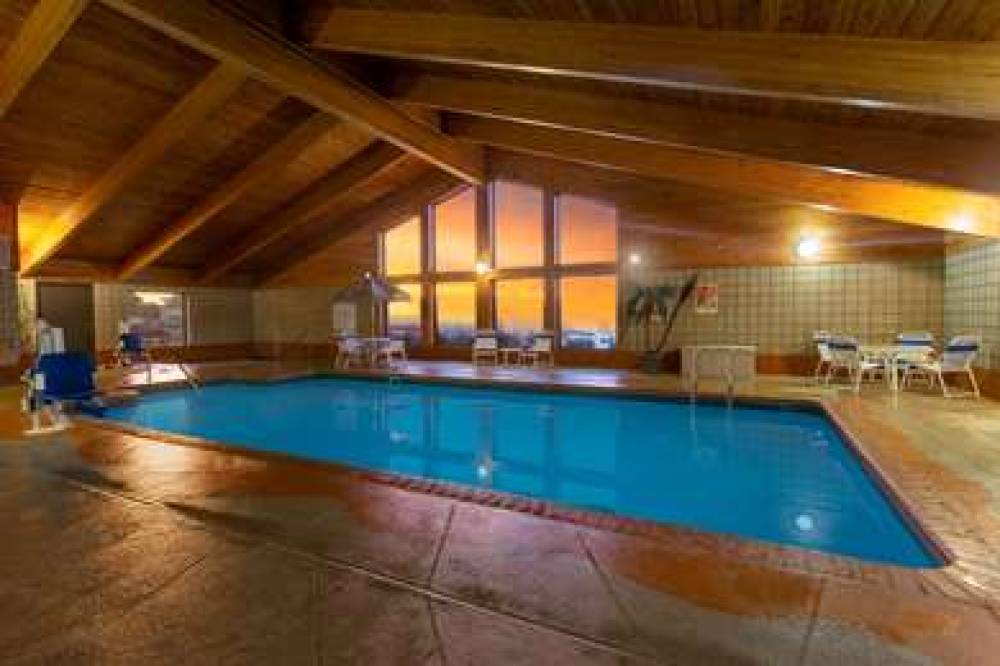 AmericInn By Wyndham Hartford WI 4