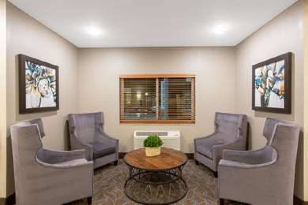 AMERICINN BY WYNDHAM HUMBOLDT 6