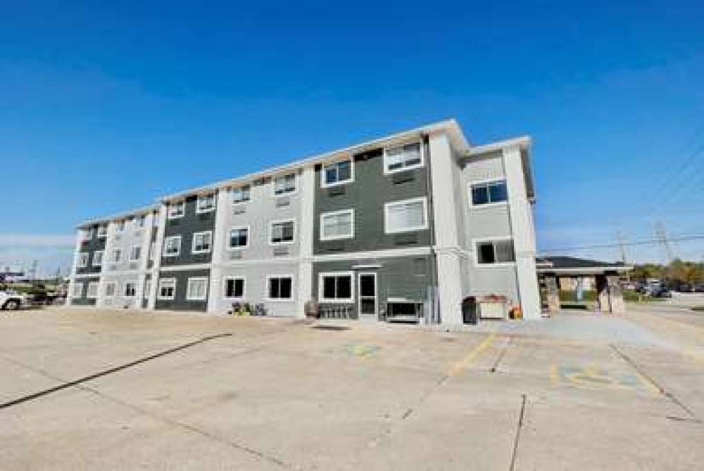 AMERICINN BY WYNDHAM QUINCY 1
