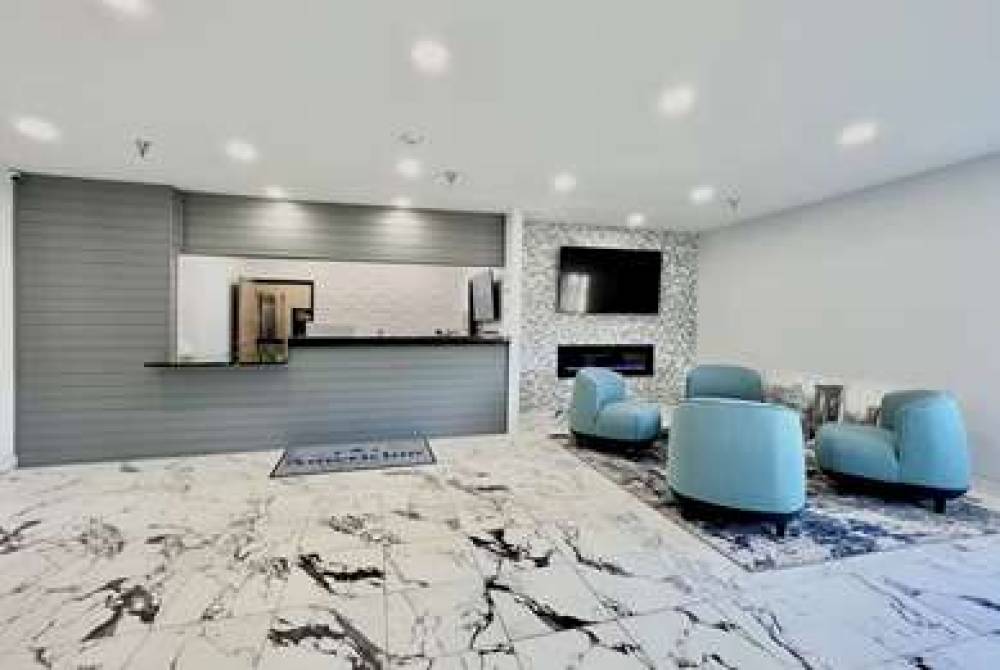 AMERICINN BY WYNDHAM QUINCY 6