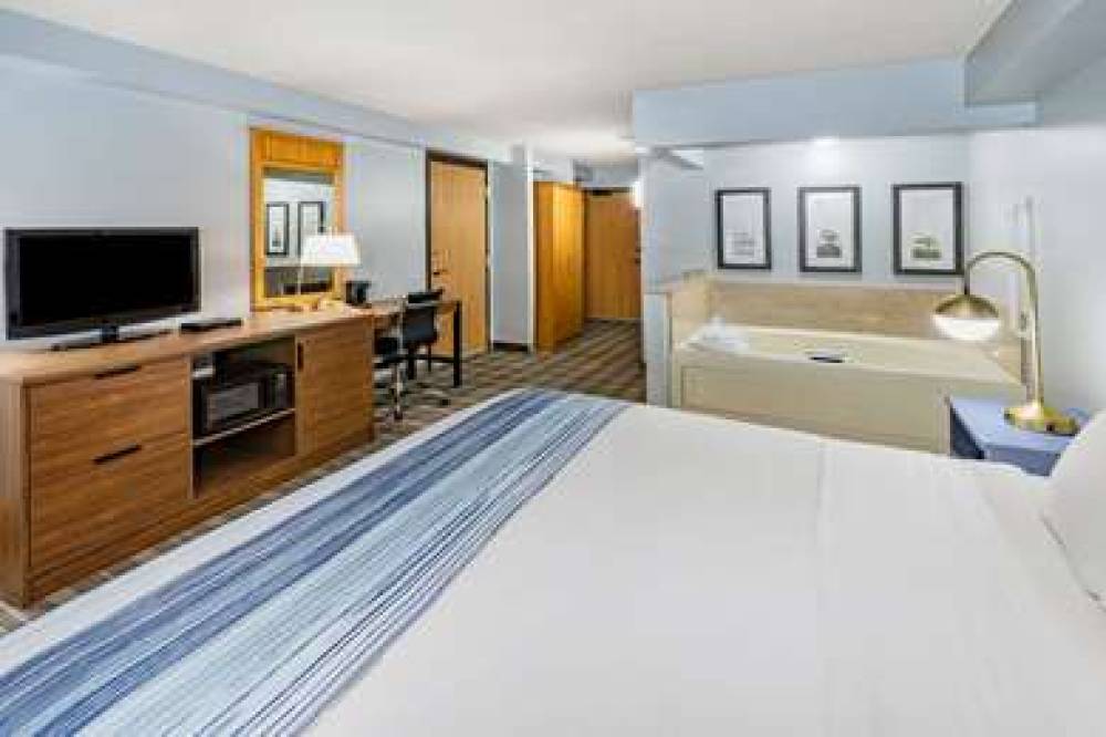 AMERICINN BY WYNDHAM SAYRE 10