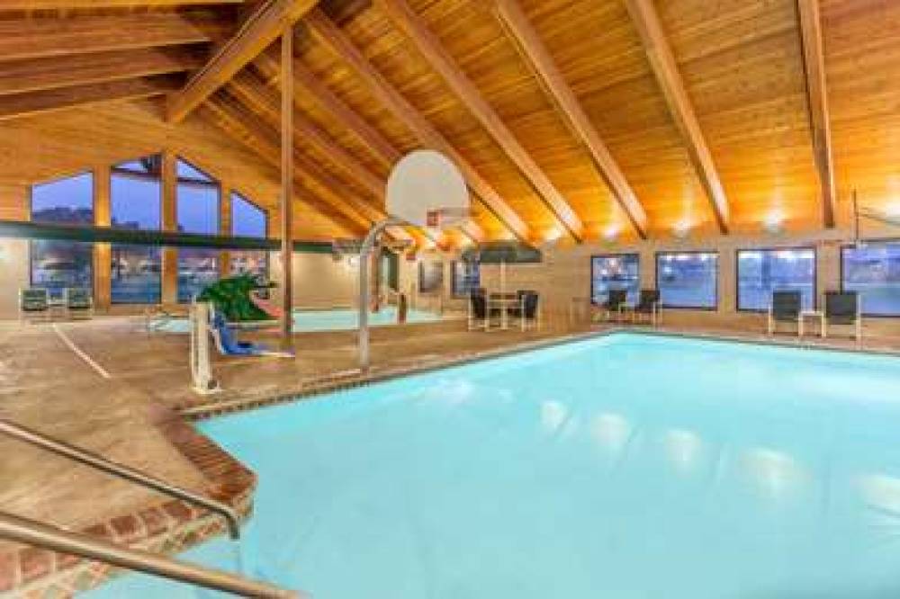 AmericInn By Wyndham Wisconsin Dells 4