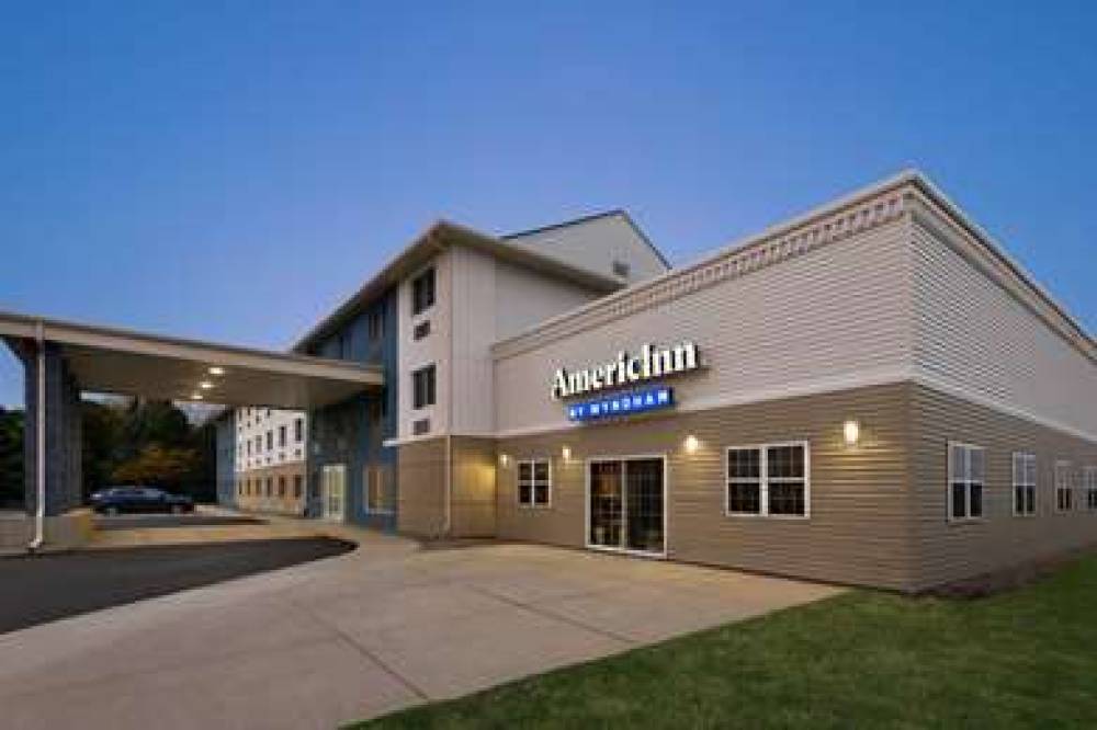 AMERICINN DODGEVILLE 2