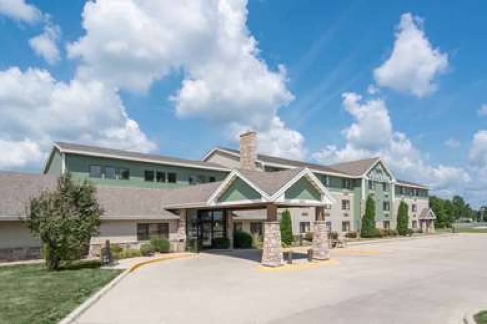 AmericInn Fort Dodge 1
