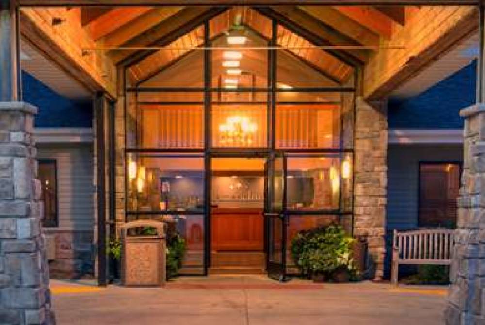 AmericInn Fort Dodge 3