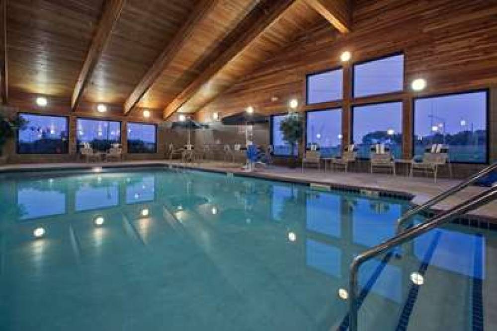 AmericInn Fort Dodge 8