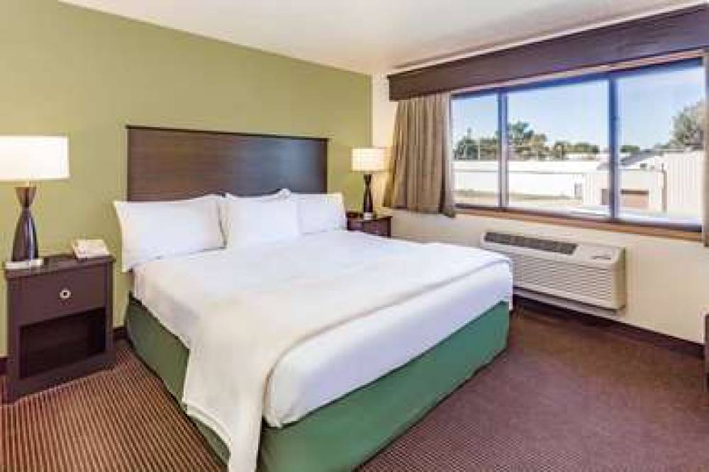 AMERICINN HAMPTON 5