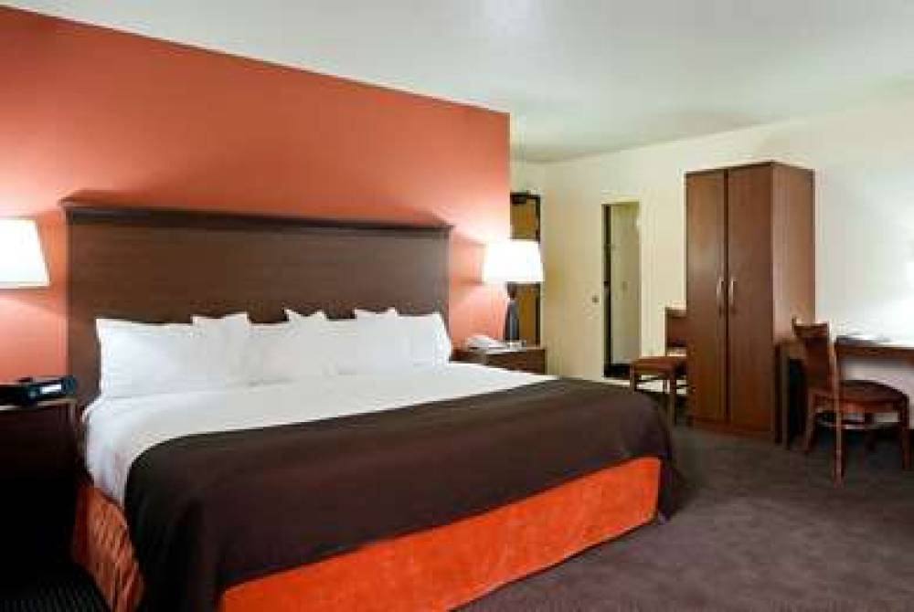 AmericInn International Falls 9