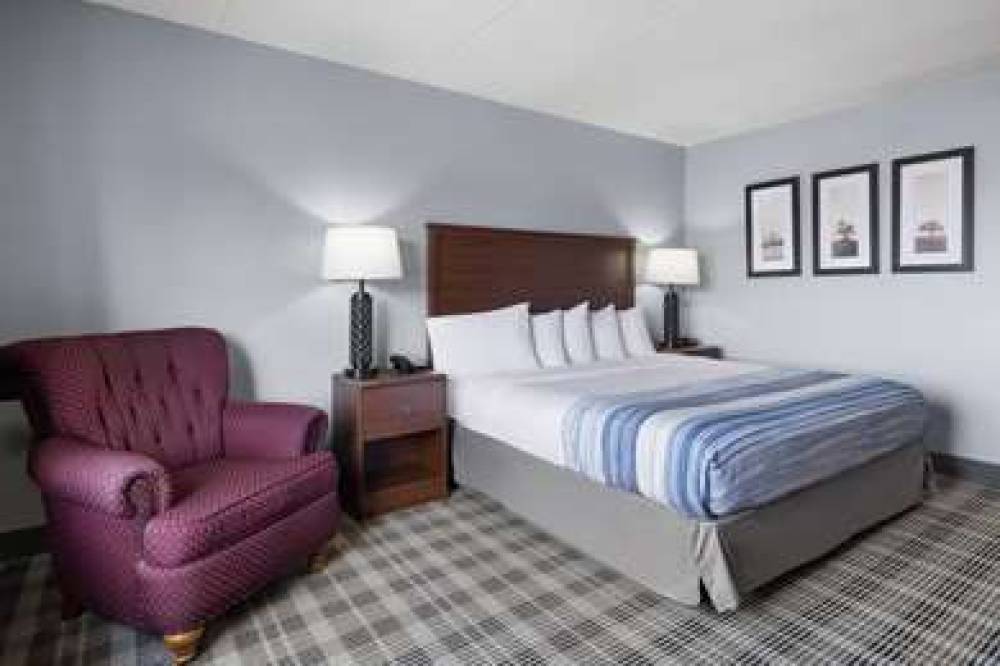 AMERICINN STUART 8