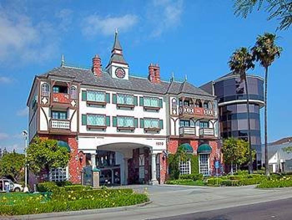ANAHEIM CAMELOT 1