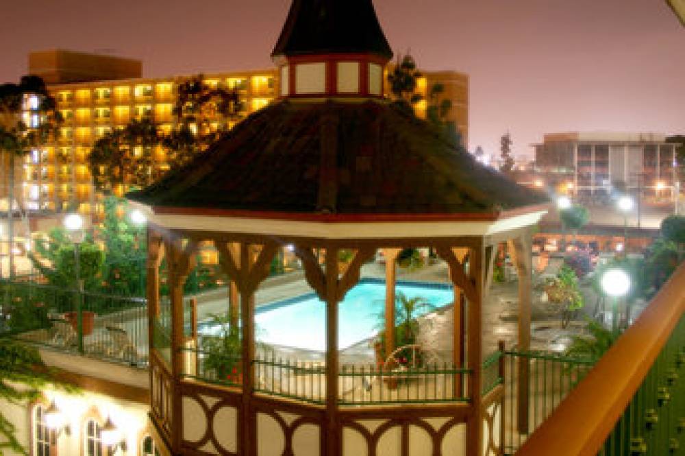 ANAHEIM CAMELOT 4