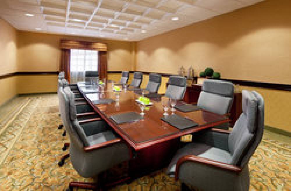 ANAHEIM MAJESTIC GARDEN HOTEL 10