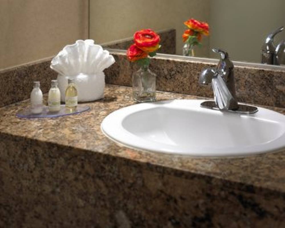 ANAHEIM PORTOFINO INN   SUITES 5