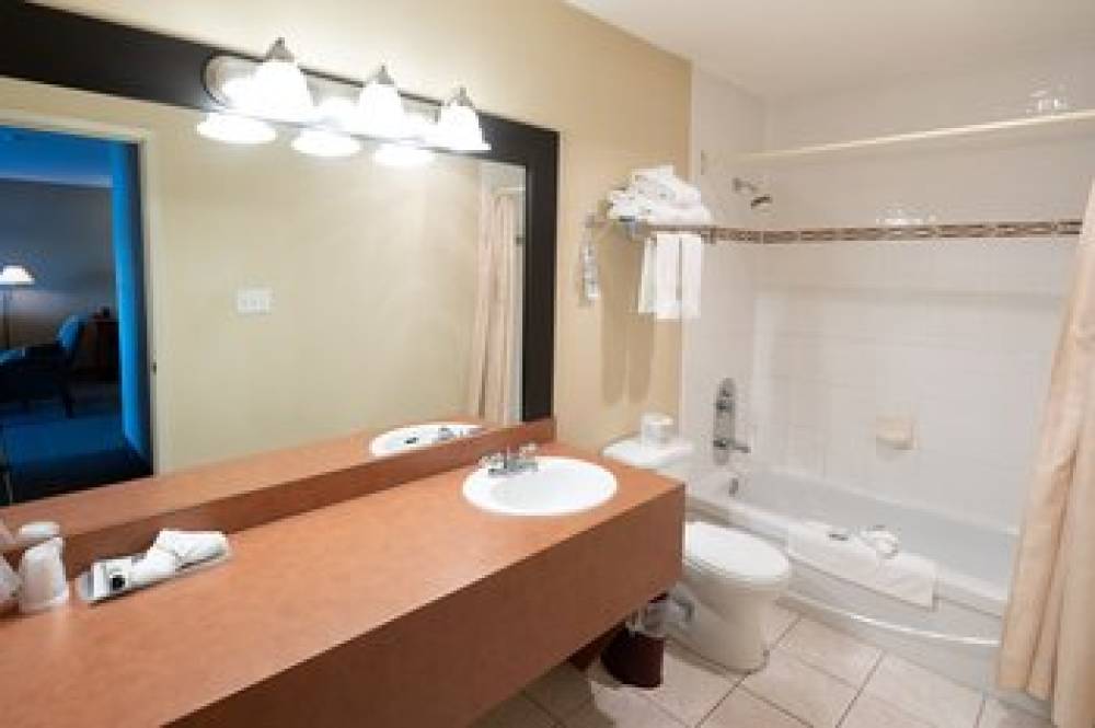 Anchor Inn & Suites 7