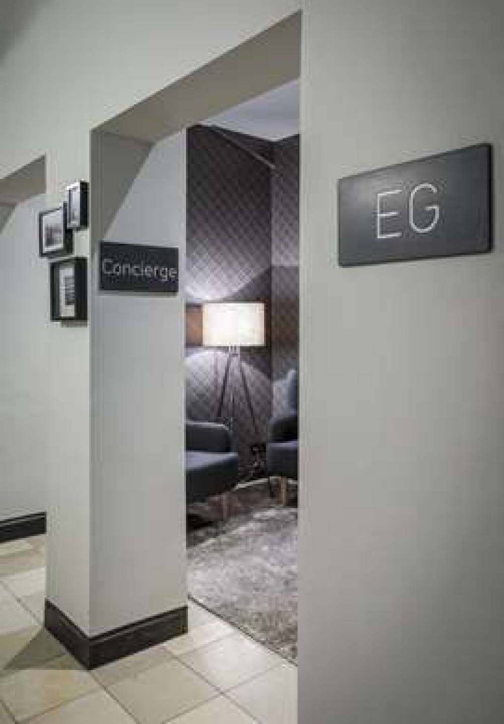 APARTMENT 040 8