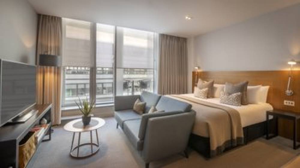 Apex London Wall Hotel 1