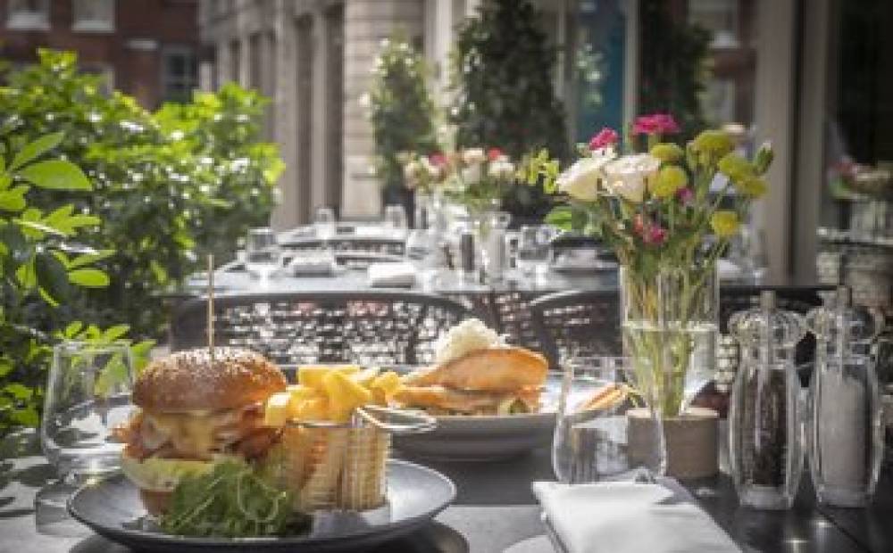 Apex London Wall Hotel 9