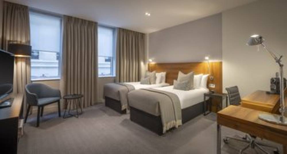 Apex London Wall Hotel 2