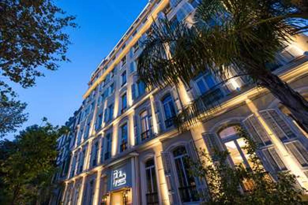 Hotel Ellington