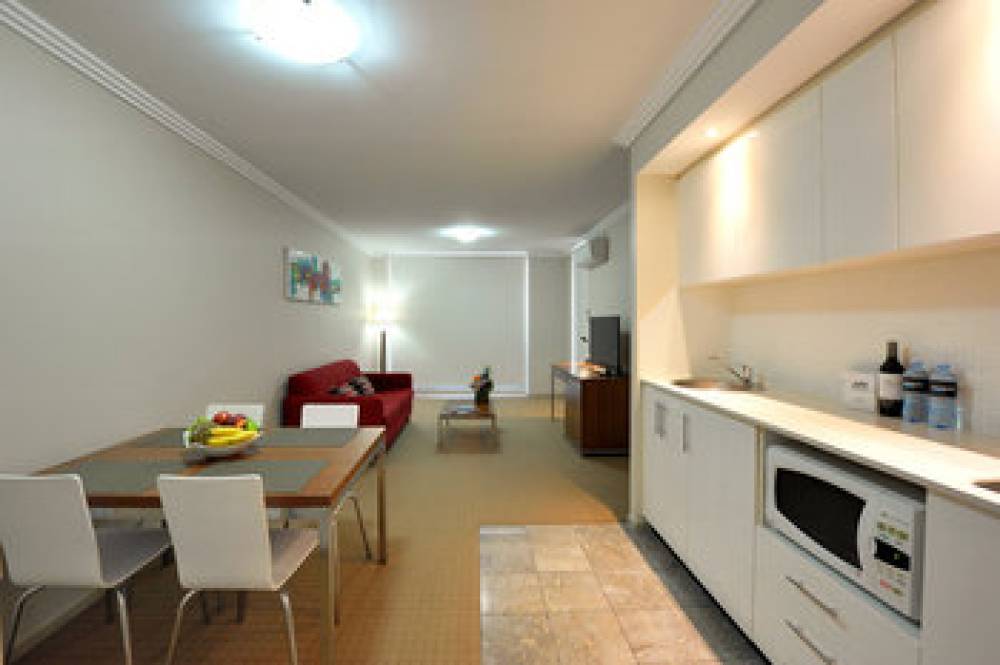 APX DARLING HARBOUR 4