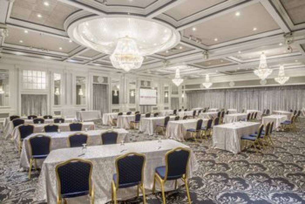 ARMON PLAZA MONTREAL ARPT BY IHG 8