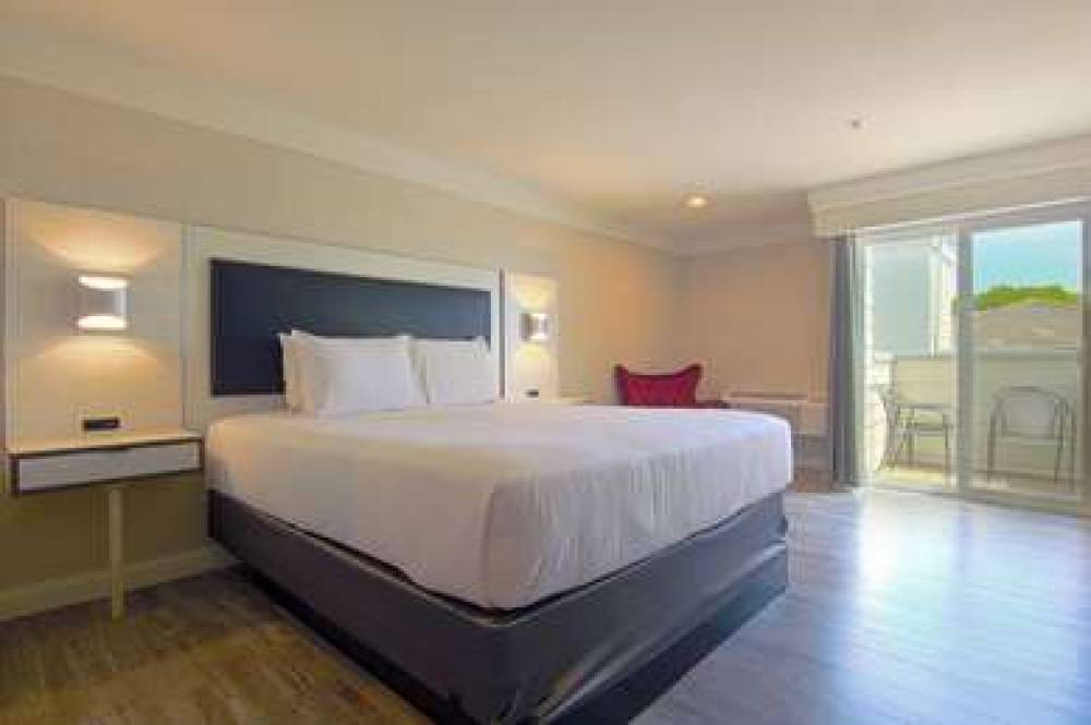 ART HOTEL LAGUNA BEACH 10