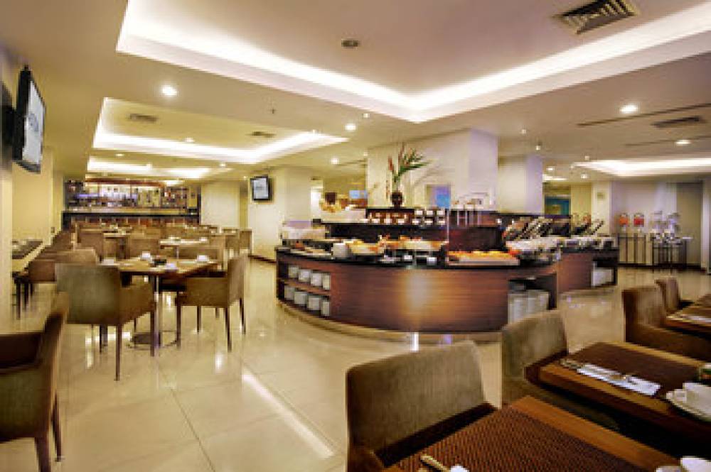 ASTON PLUIT 2