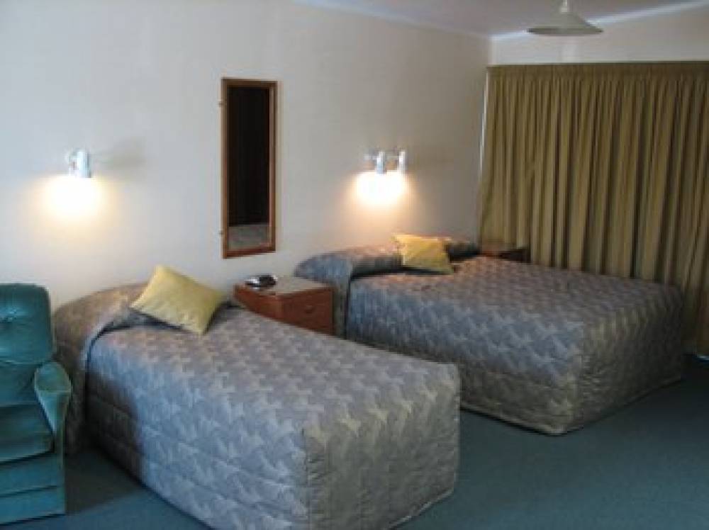 ASURE SUNDOWNER MOTEL 10