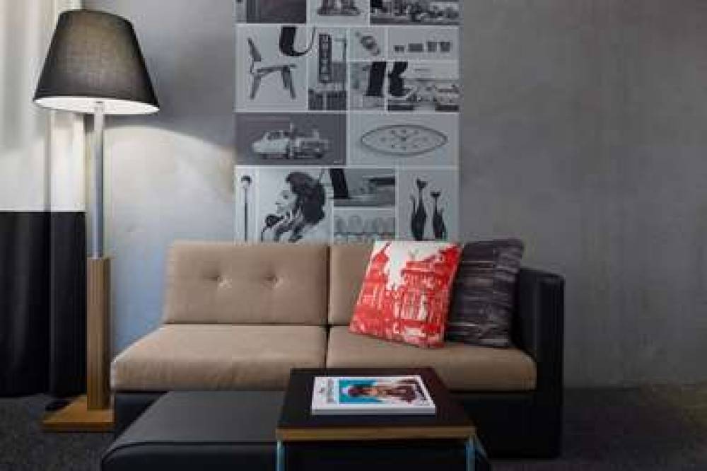 ATURA BLACKTOWN 7