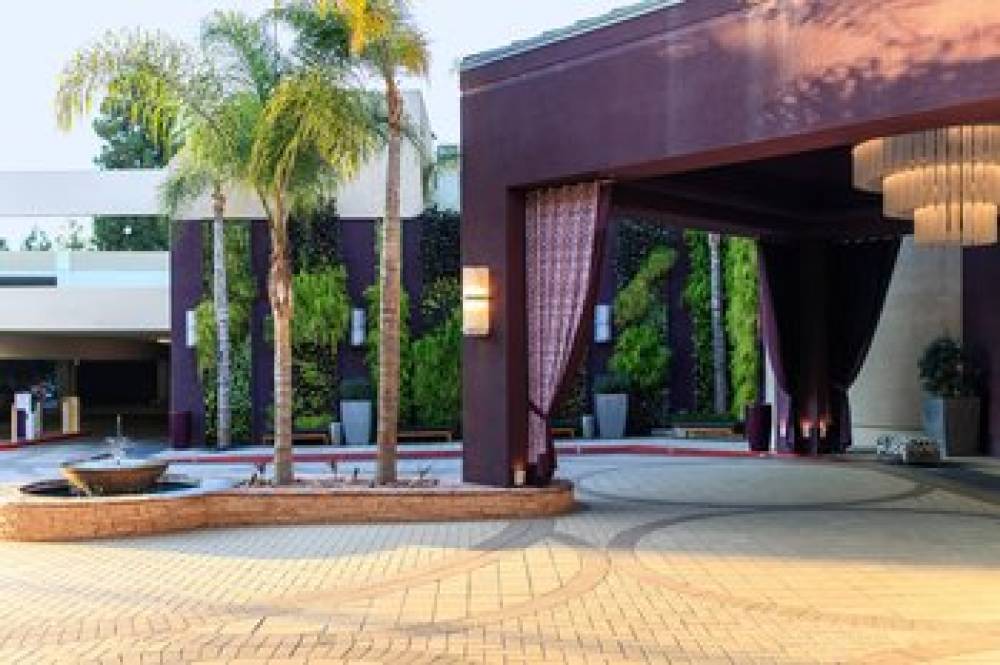 Avenue Of The Arts Costa Mesa A Tribute Portfolio Hotel 3