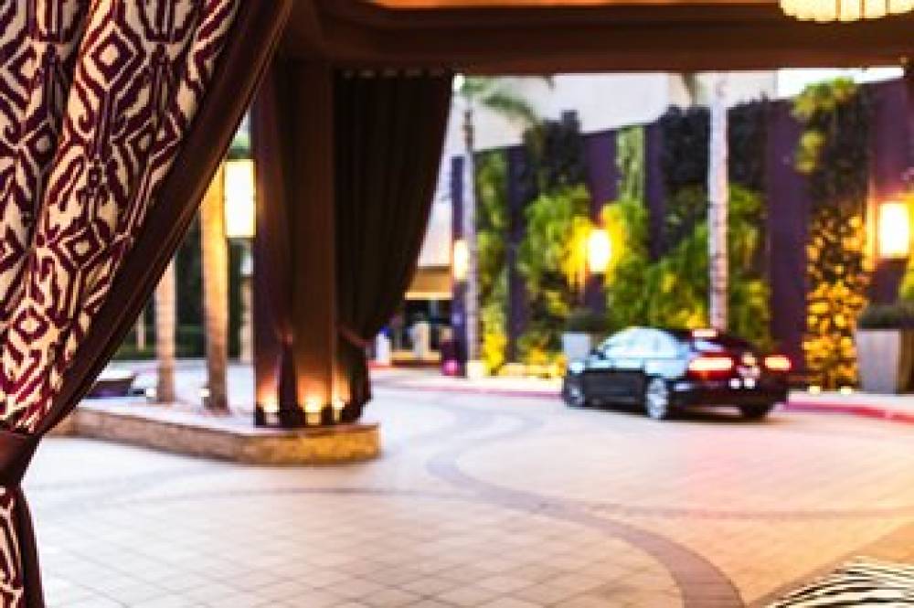 Avenue Of The Arts Costa Mesa A Tribute Portfolio Hotel 4